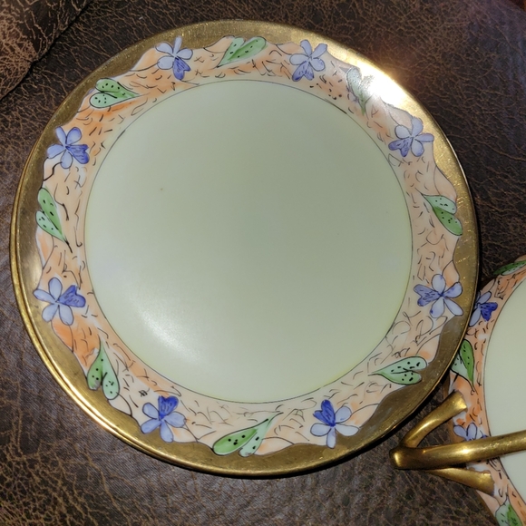 Vintage Favorite HR Bavaria Handpainted 2 handle Tea cup & Saucer Set w/Gold Rim - Picture 5 of 12